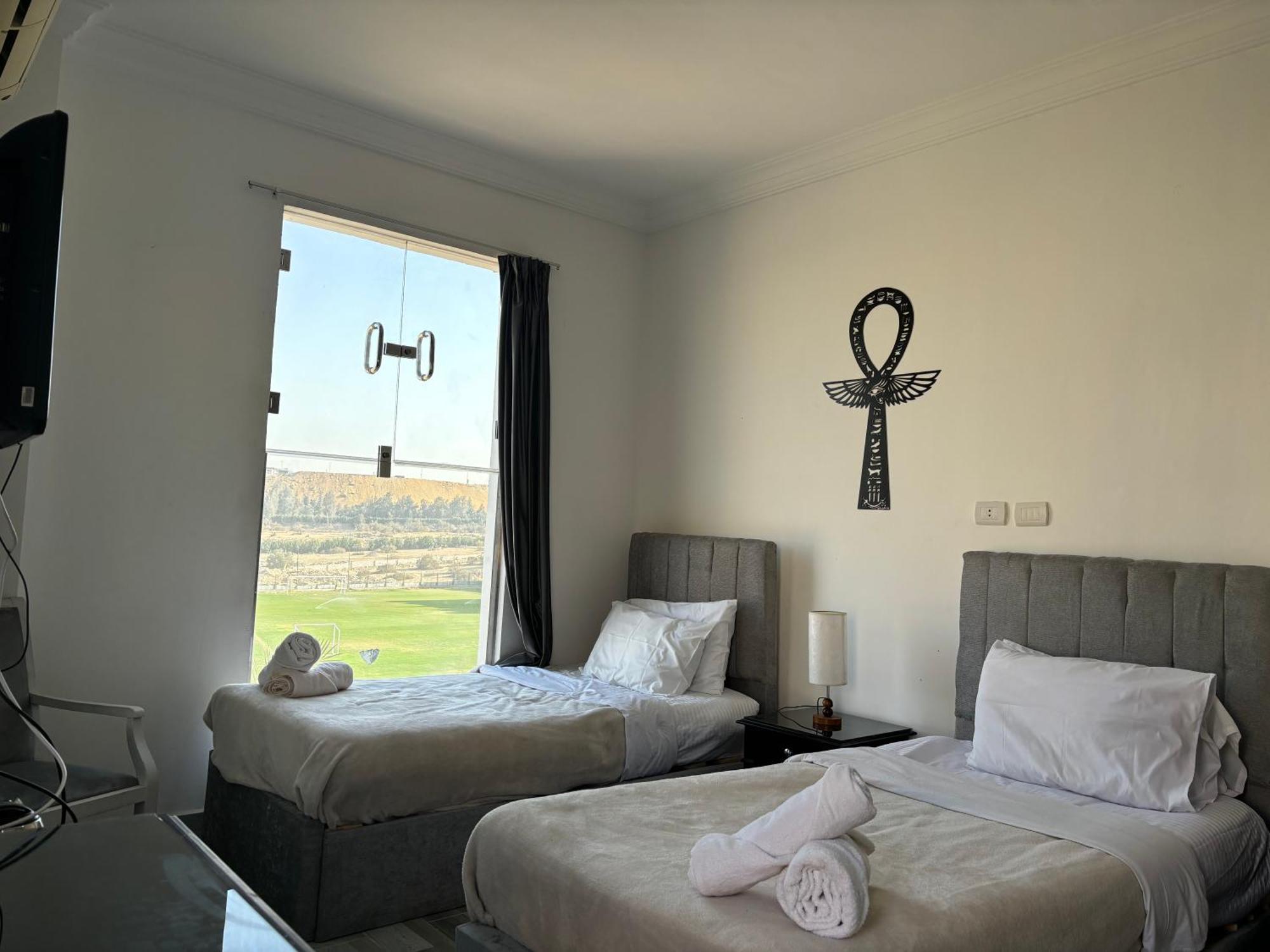 K Boutique Hotel Medspa-Pyramids & Grand Egyptian Museum Ghatati Bagian luar foto